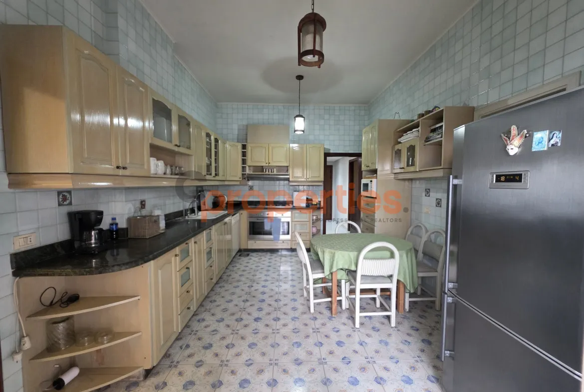 Apartment for Sale in Ain Aar