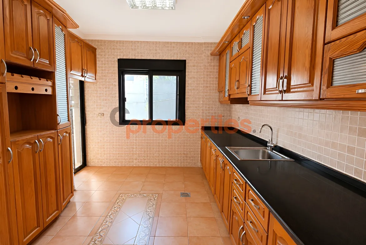 Apartment for Rent in Mansourieh - 4 bed, 3 bath