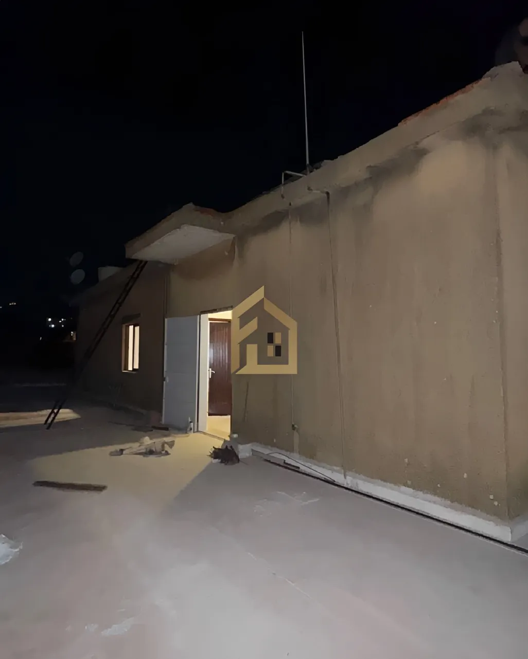 Apartment for rent in Ashqout, Lebanon - 2 bed, 1 bath
