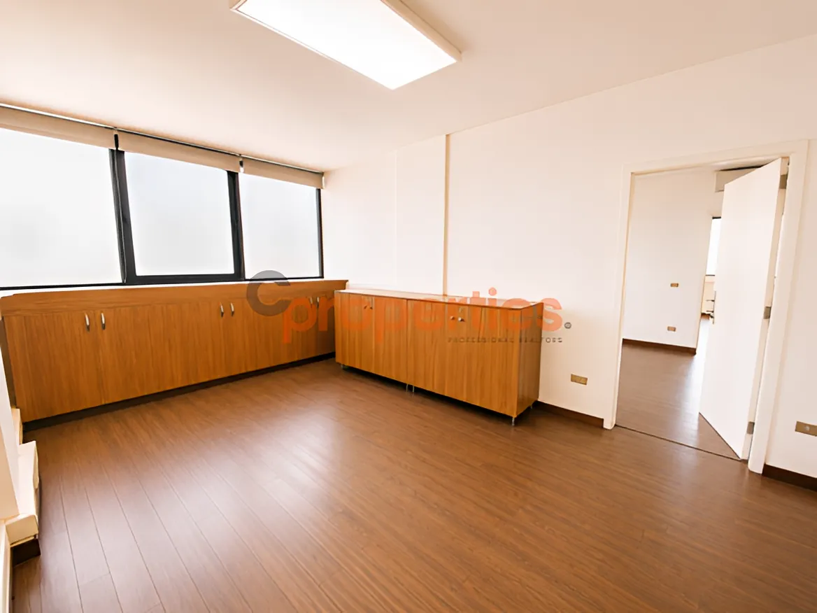 Office for Rent in Zalqa