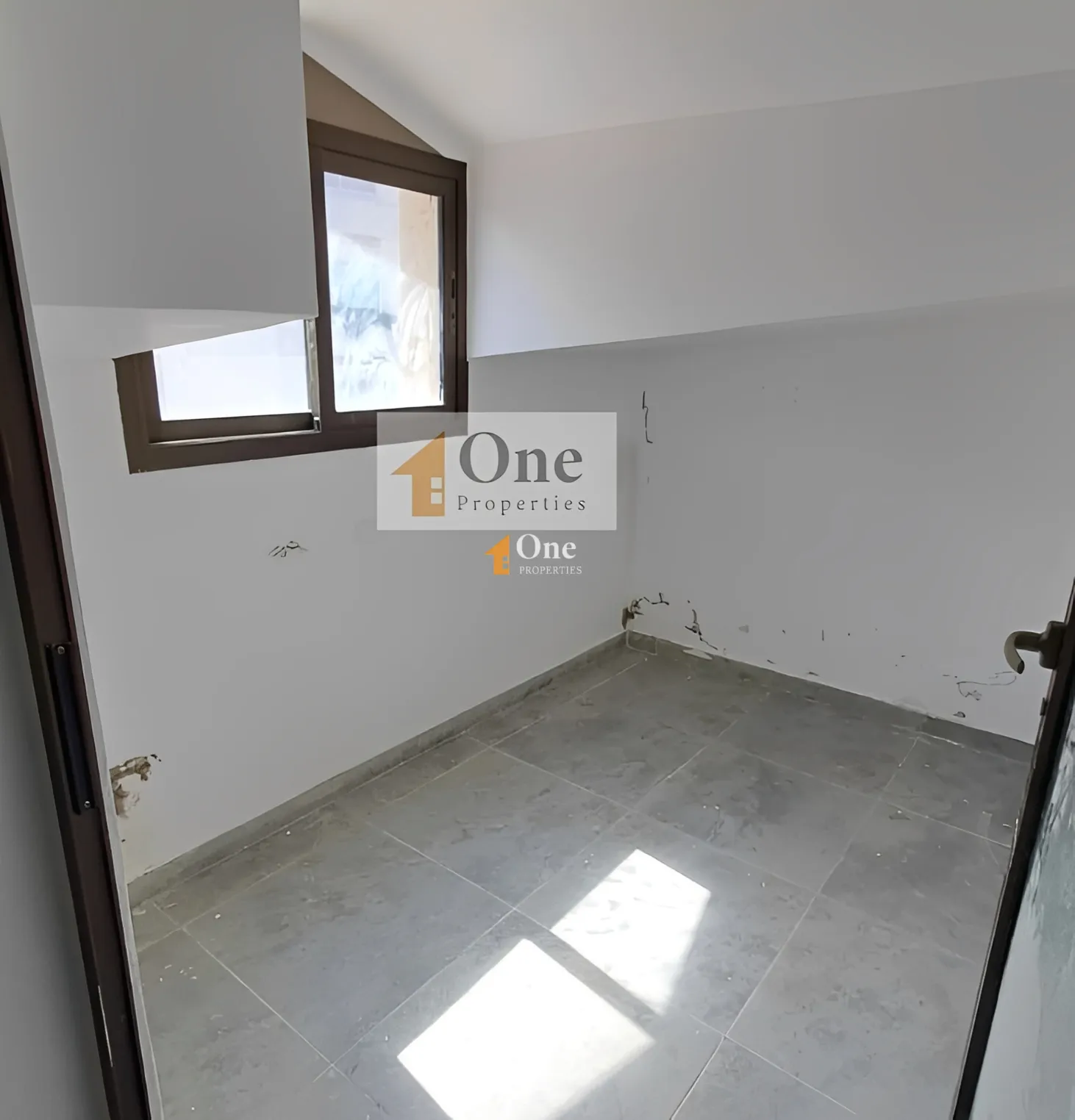 Apartment for rent in Haret Sakher, Lebanon - 3 bed, 2 bath