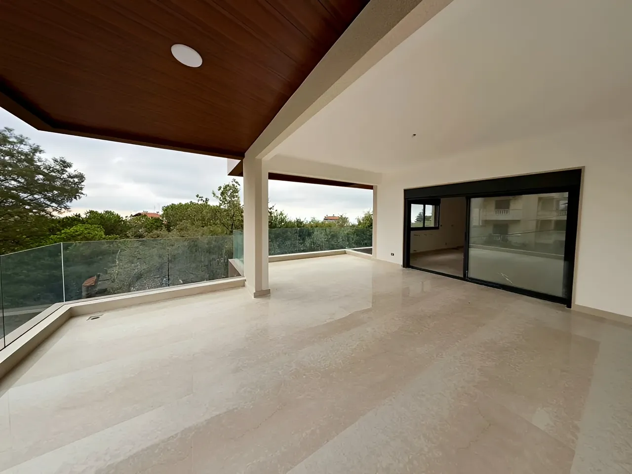 Apartment for Sale in Ballouneh
