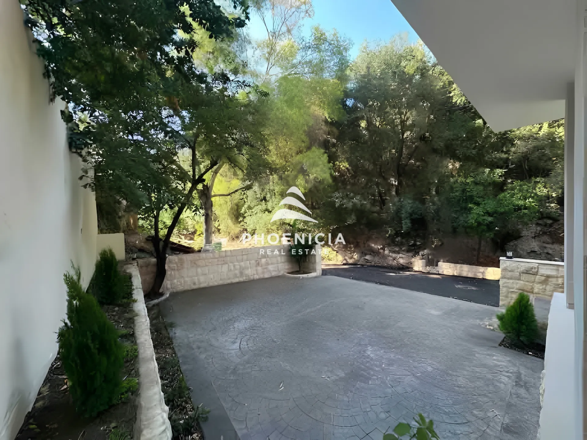 Villa for Sale in Aamchit