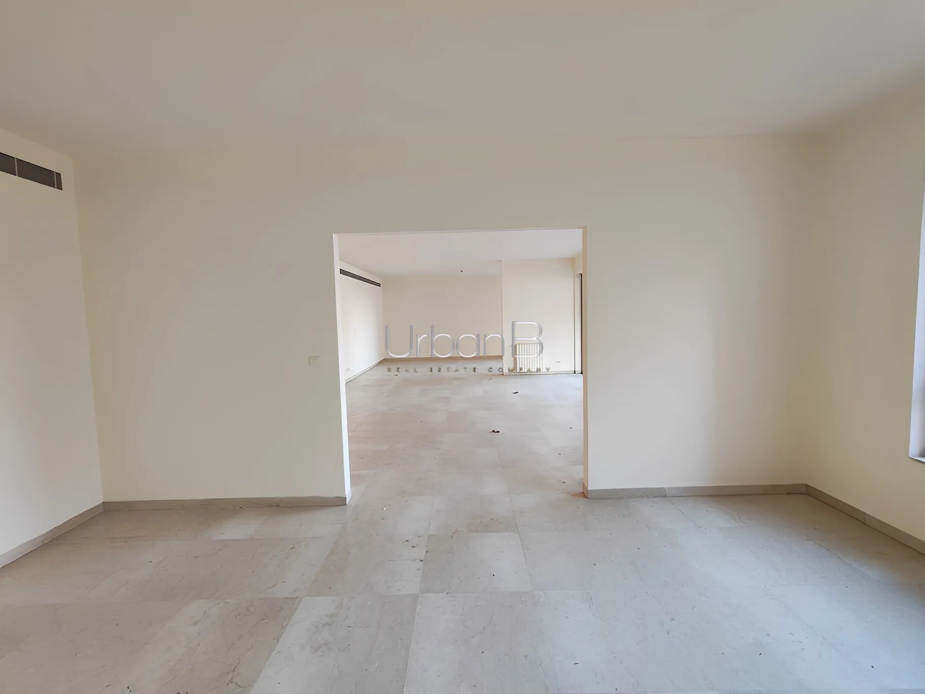 Apartment for Rent in Caree d'or, Achrafieh