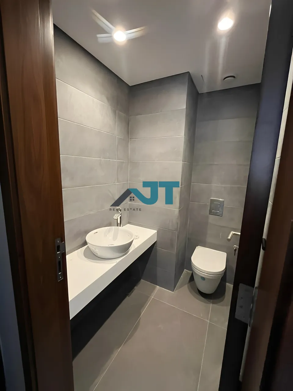 Apartment for Sale in Achrafieh - 2 bed