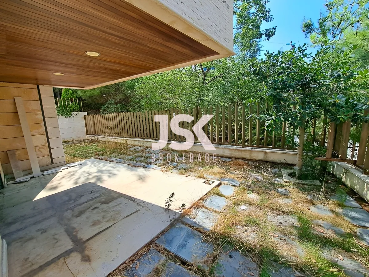 Apartment for Sale in Cornet Chahwan, Lebanon - 3 bed, 4 bath