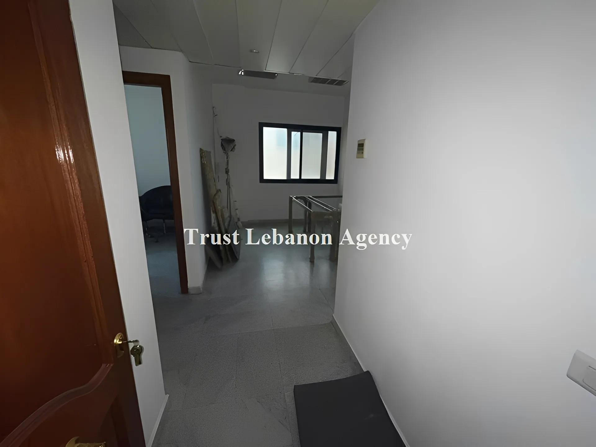 Office for rent in Metn, Bawchriye