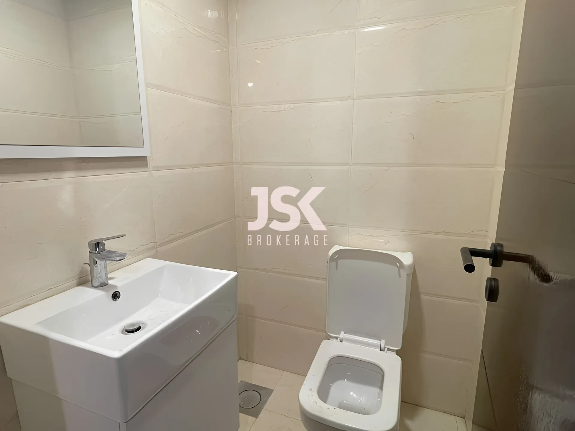 Apartment for Sale in Ain Saadeh