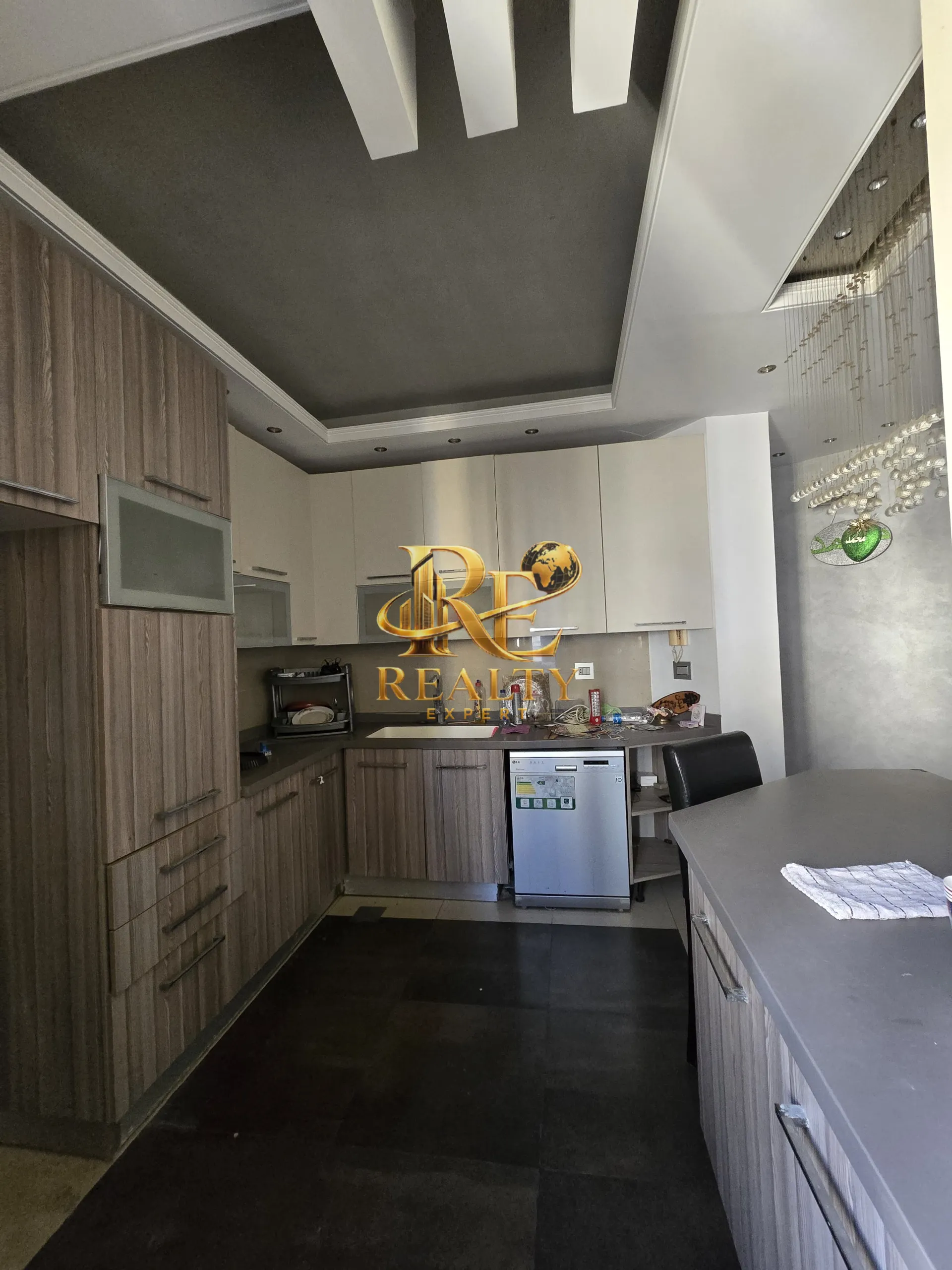 شقة for sale in بشامون، لبنان