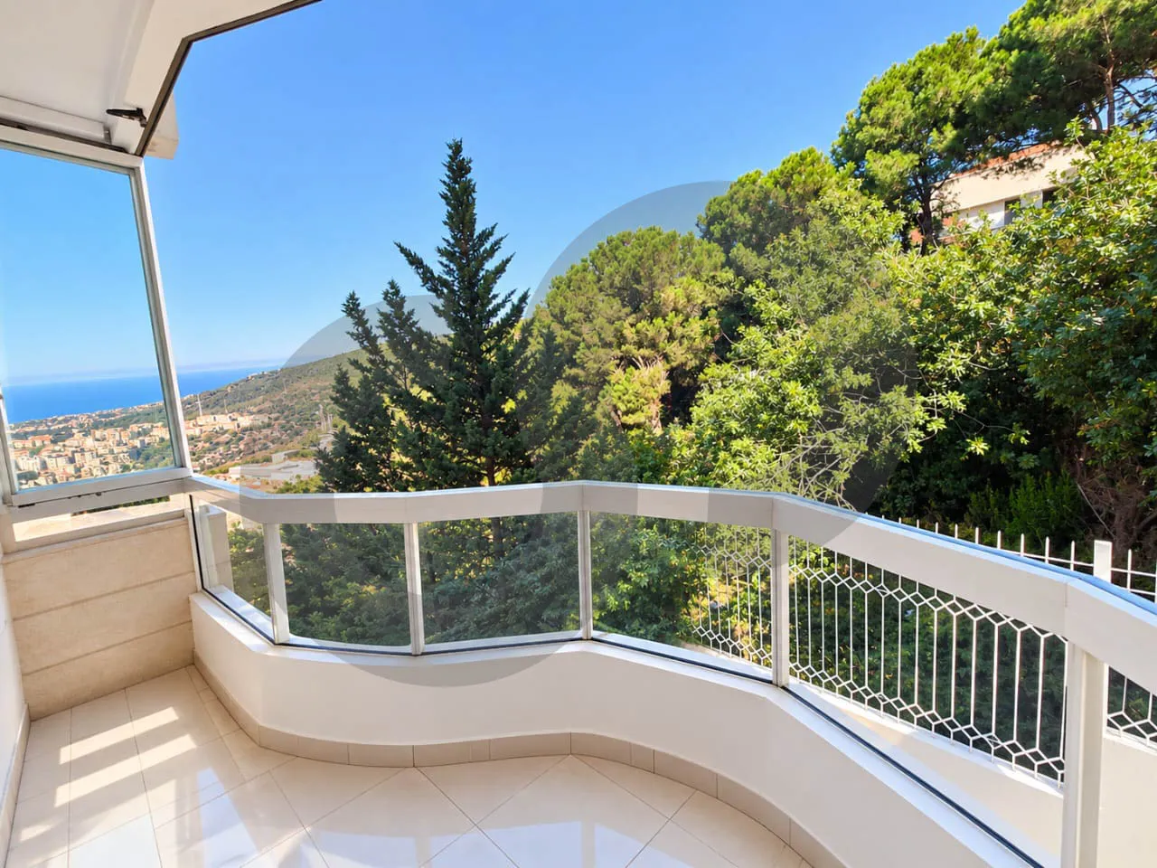 Apartment for Sale in Ain Saadeh