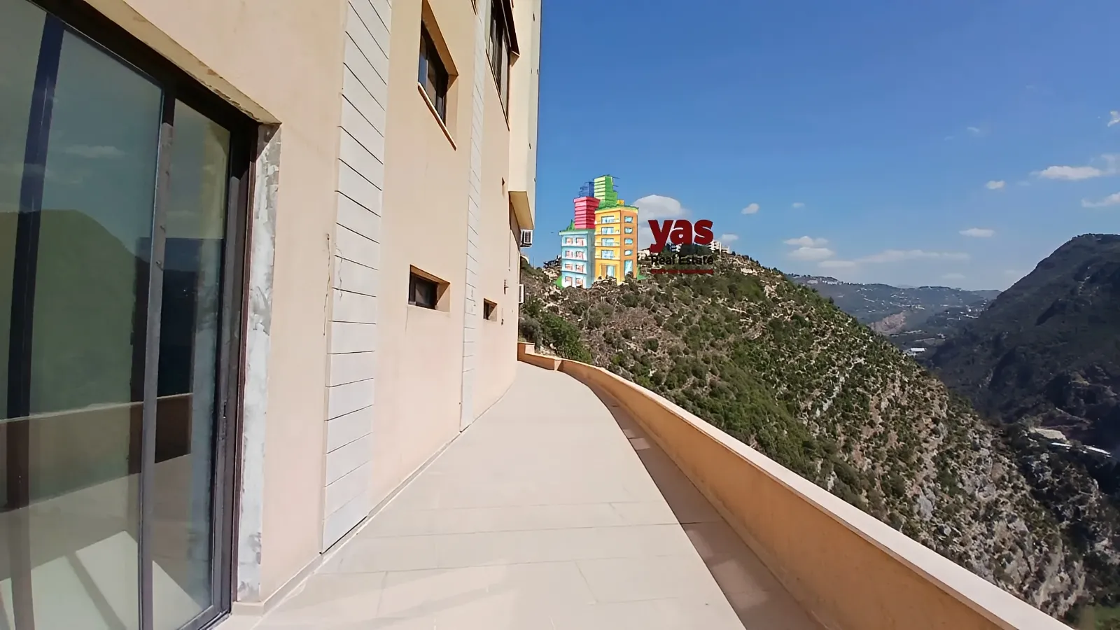 Showroom for rent in Byblos
