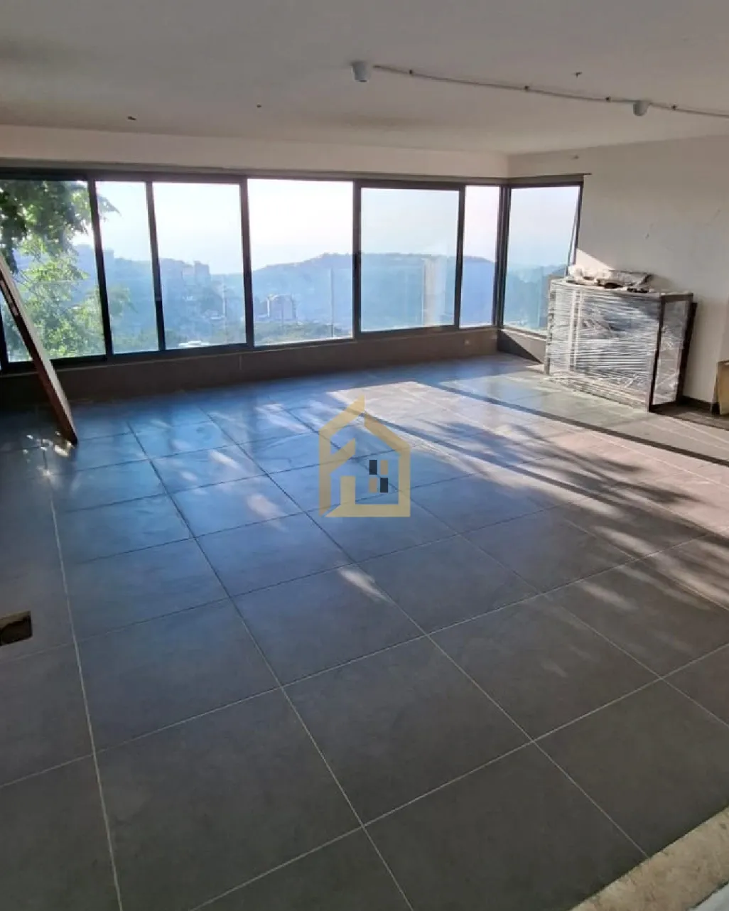 Showroom for sale in Broummana, Lebanon
