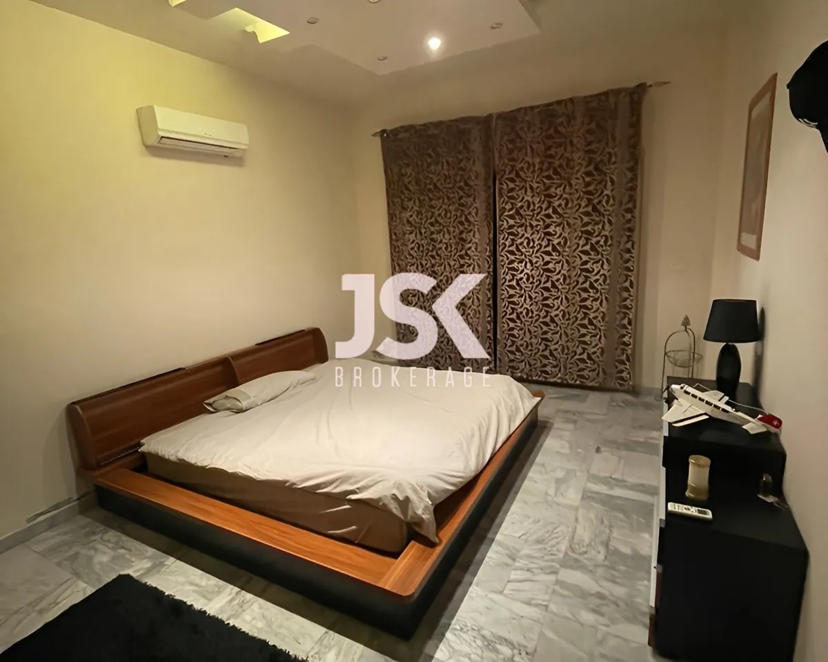 Apartment for Sale in Ramleh Al Bayda, Beirut, Lebanon
