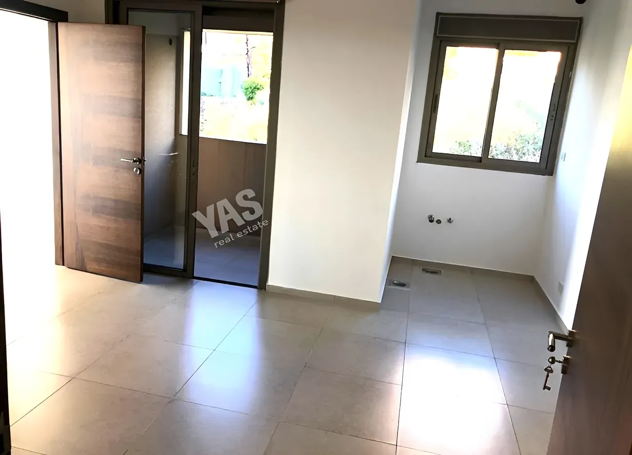 Apartment for Sale in Ballouneh - 4 bed, 4 bath