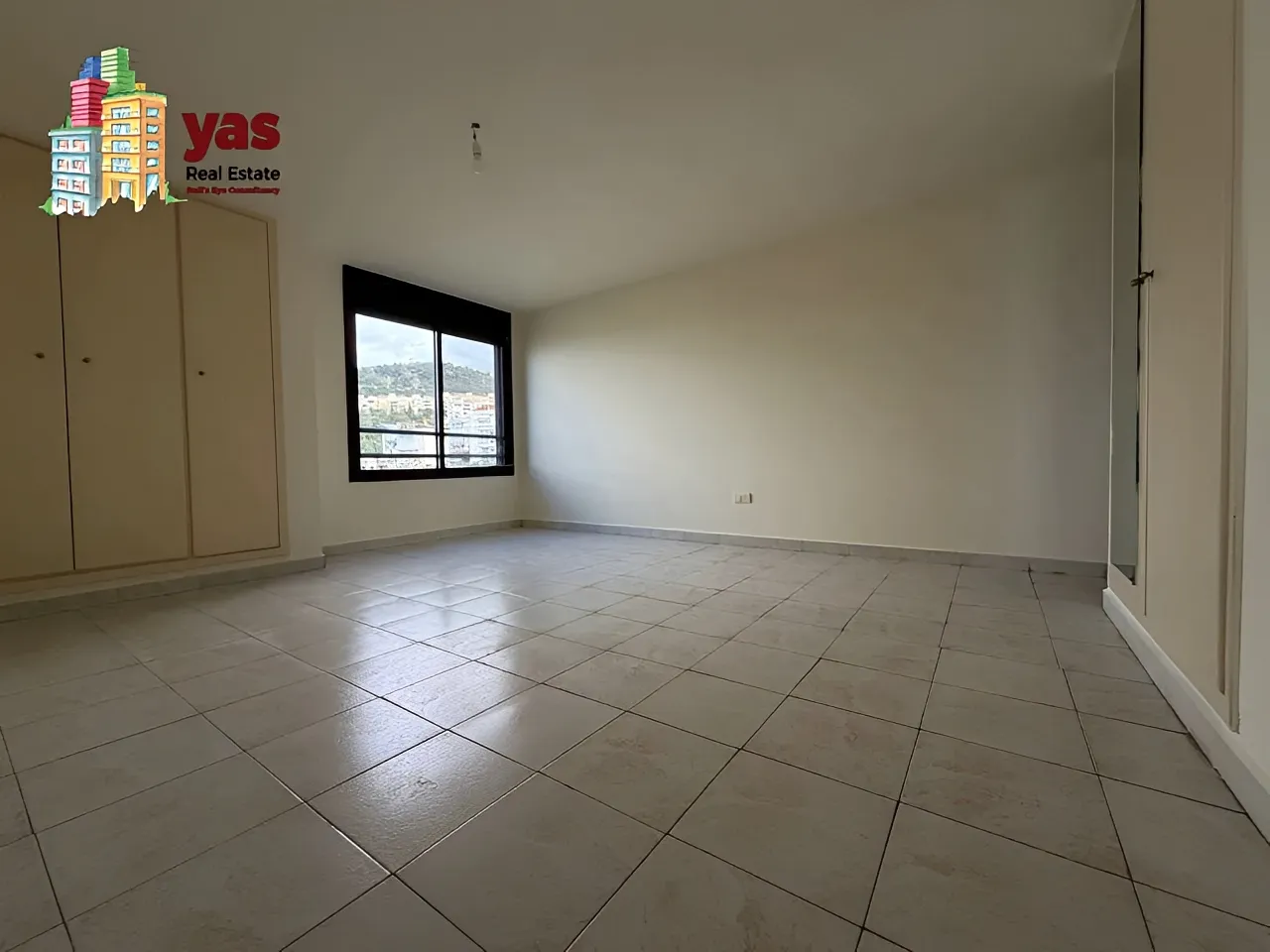Apartment for Sale in Kfar Yassine - 4 bed, 5 bath