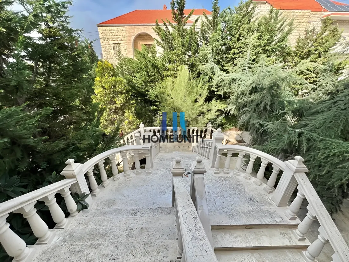 Villa for Sale in Aley