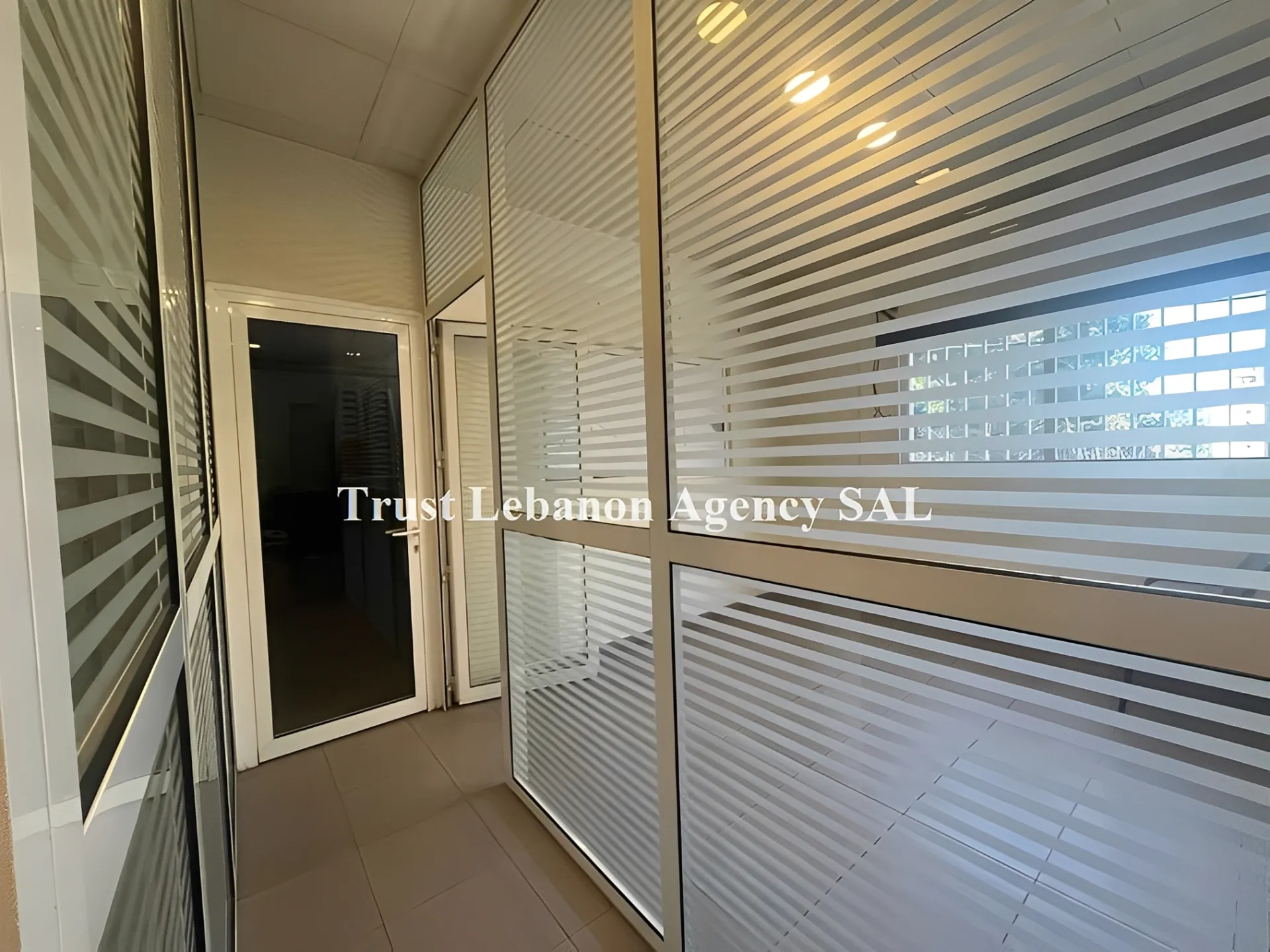 Office for rent in Metn, Zalka