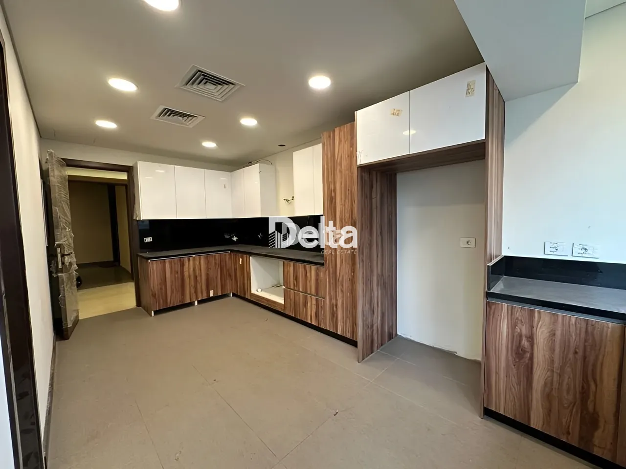 Residential in Spears, beirut, lebanon - 3 bed, 3.0 bath