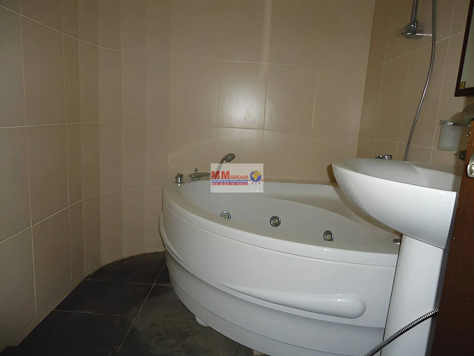 Apartment for Sale in Broumana - 3 bed, 4 bath
