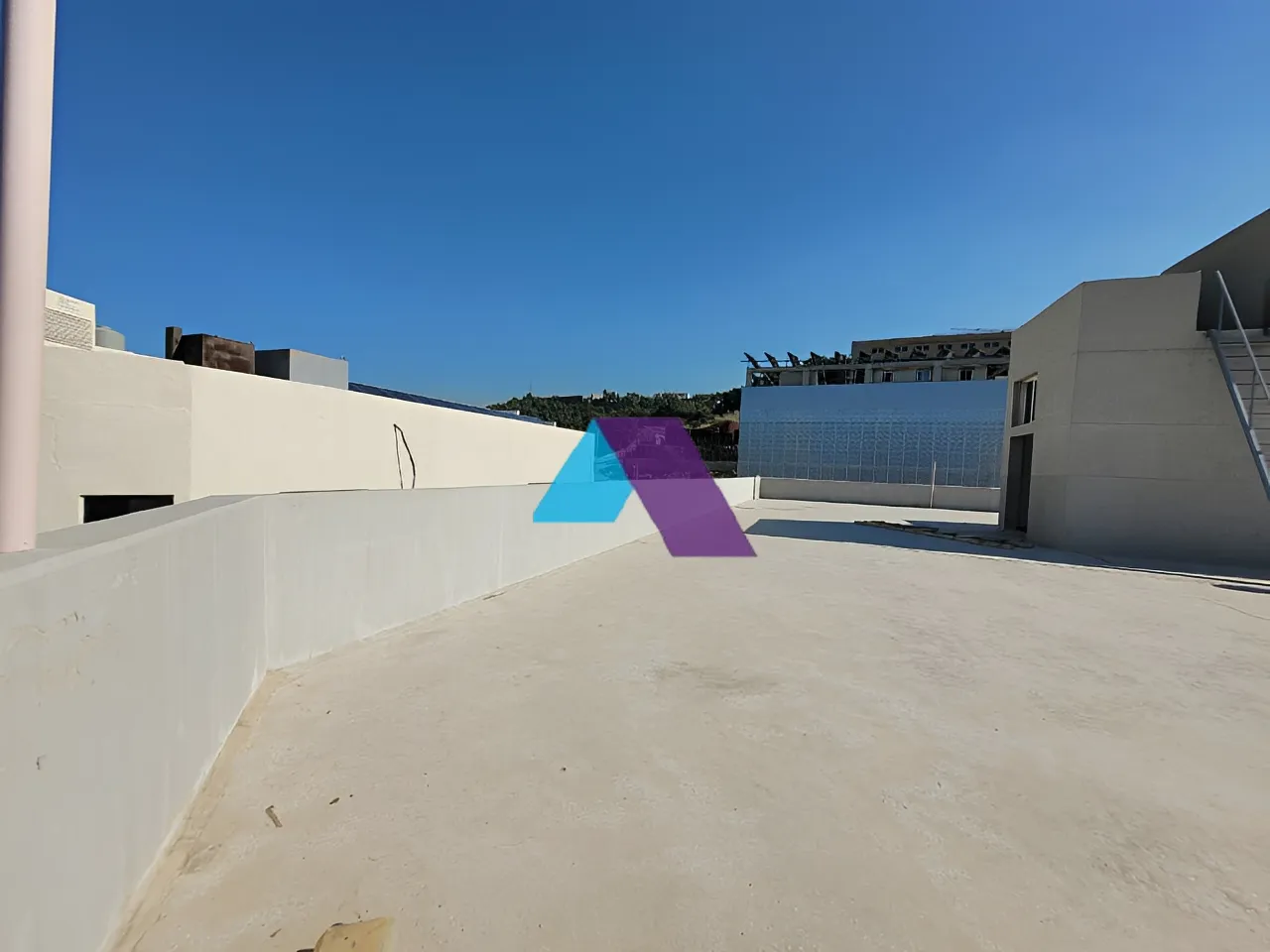 Building for rent in Roumieh