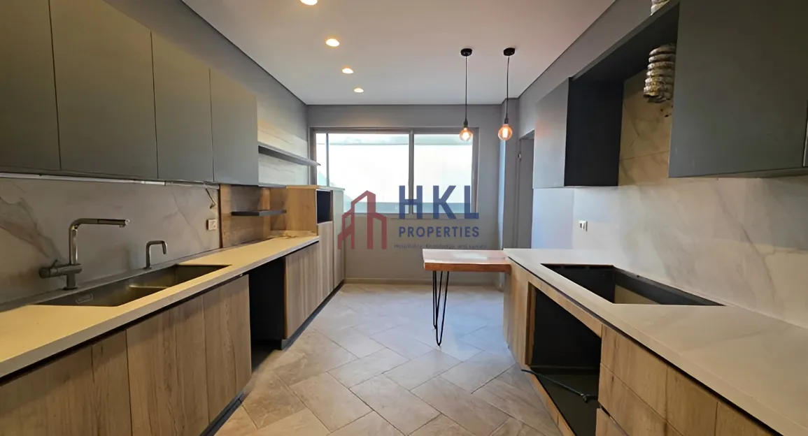Apartment for rent in Ras Beirut