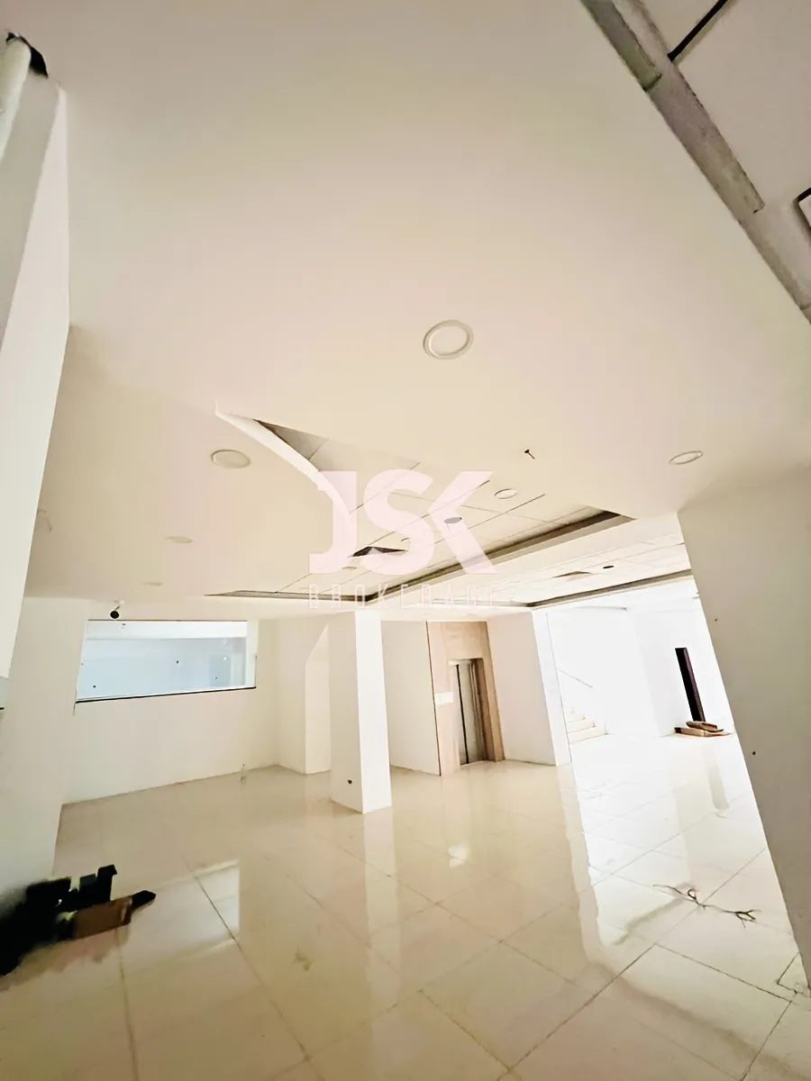 Showroom property for Rent in Jounieh, Lebanon
