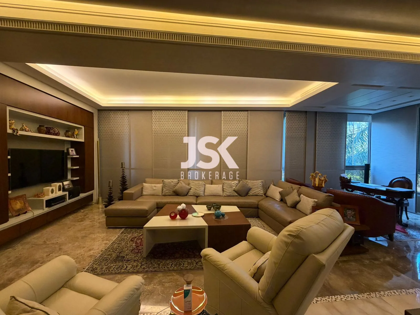 Apartment for Sale in Ain Al Tineh