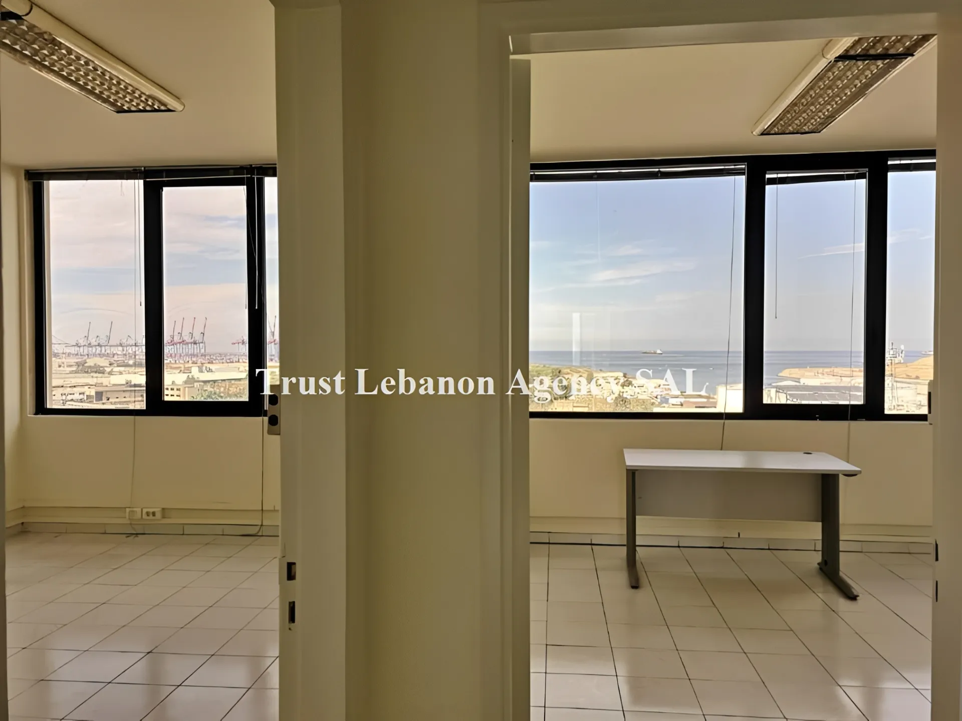 Office for rent in Metn, Dawra