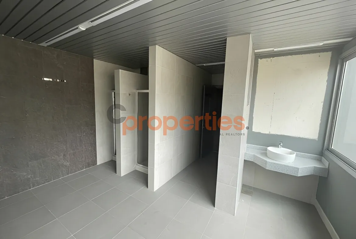 Office for Rent in Saifi Village