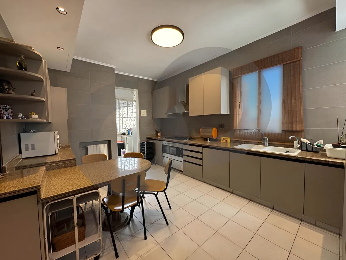 Apartment for Rent in Caree d'or, Achrafieh - 4 bed, 5 bath