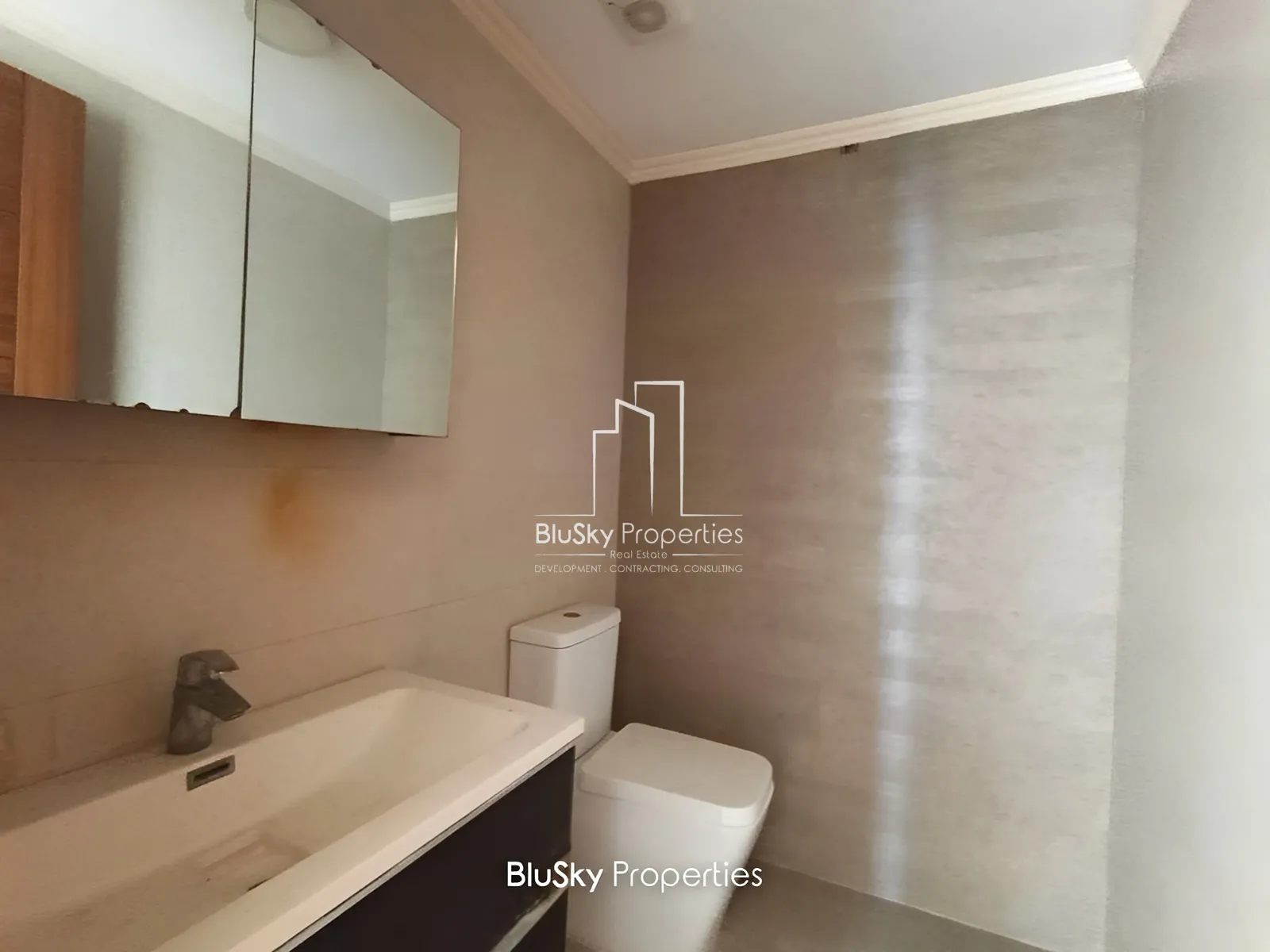Apartment for Sale in Adma