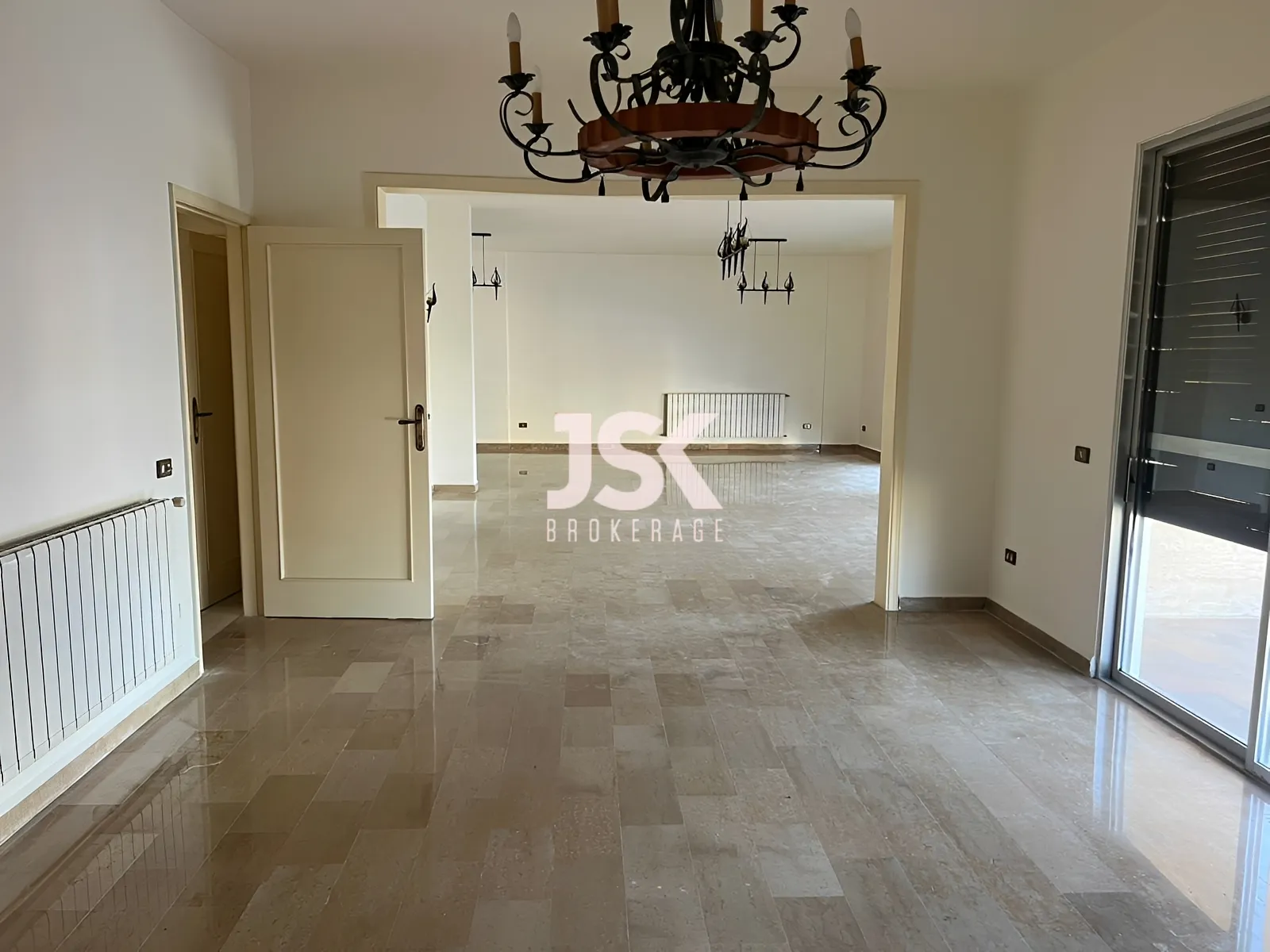 Apartment for Sale in Dawhet Aramoun