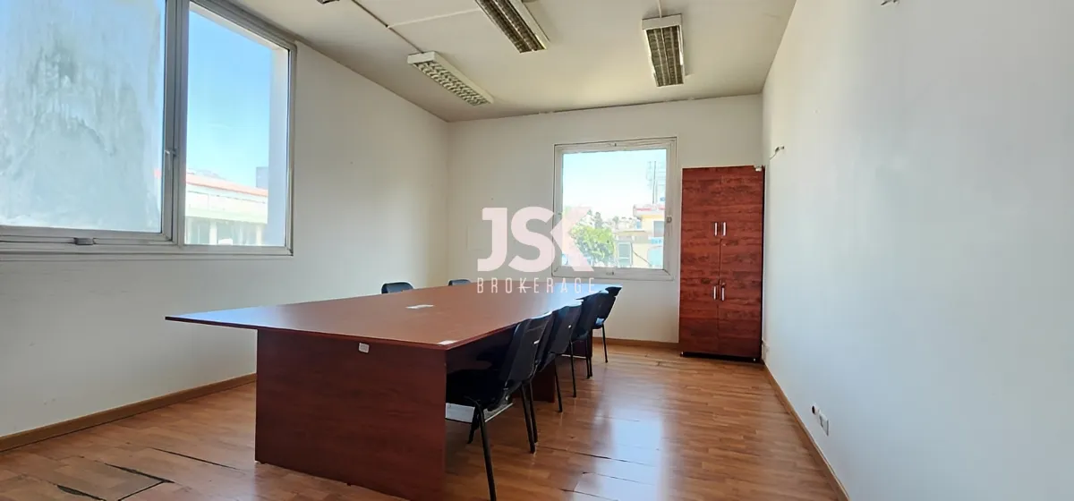Office for rent in Hazmieh