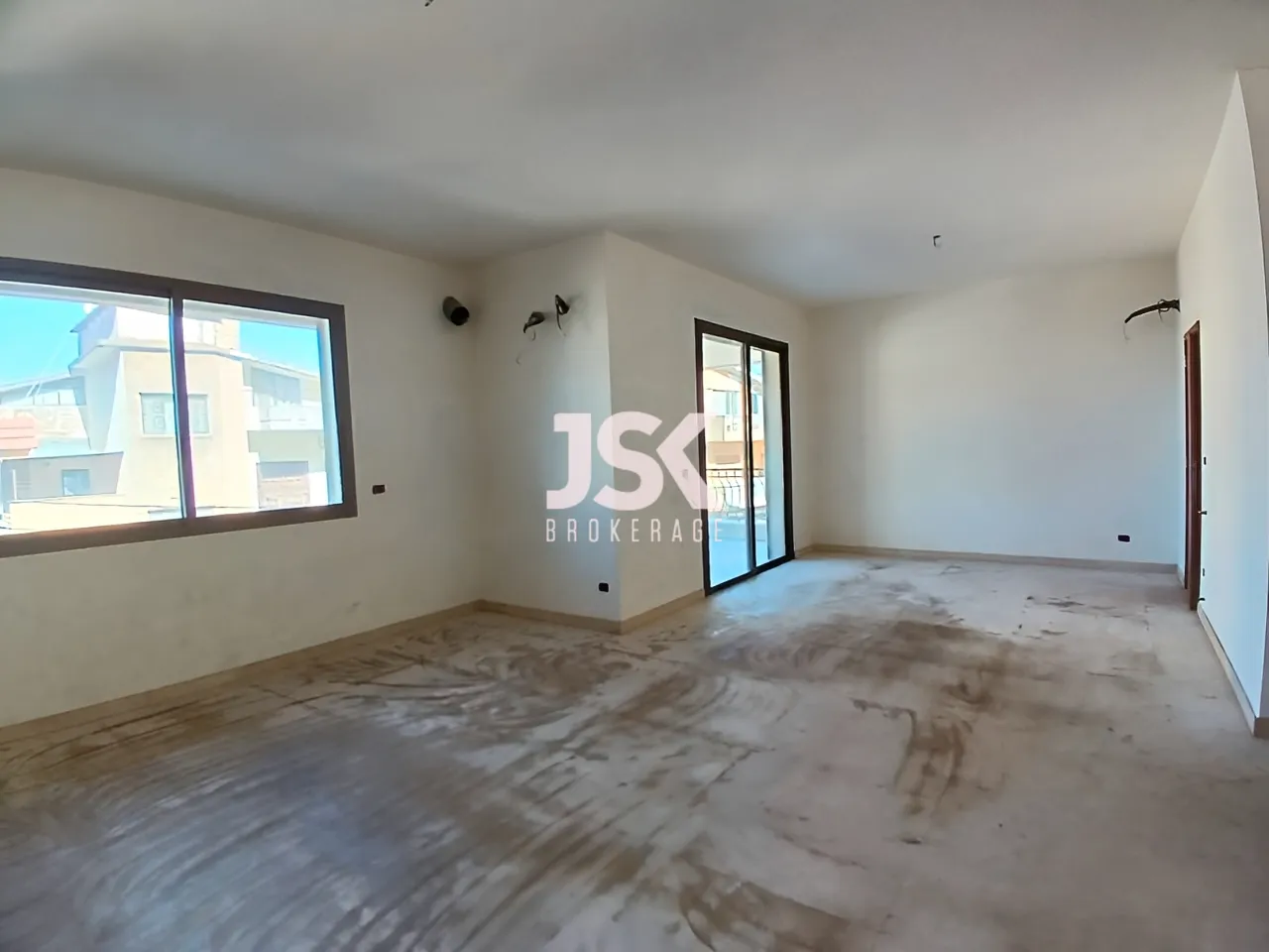 Apartment for Sale in Cornet Chahwan