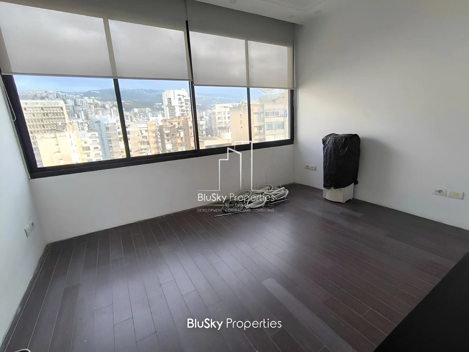 Office for sale in Zalka