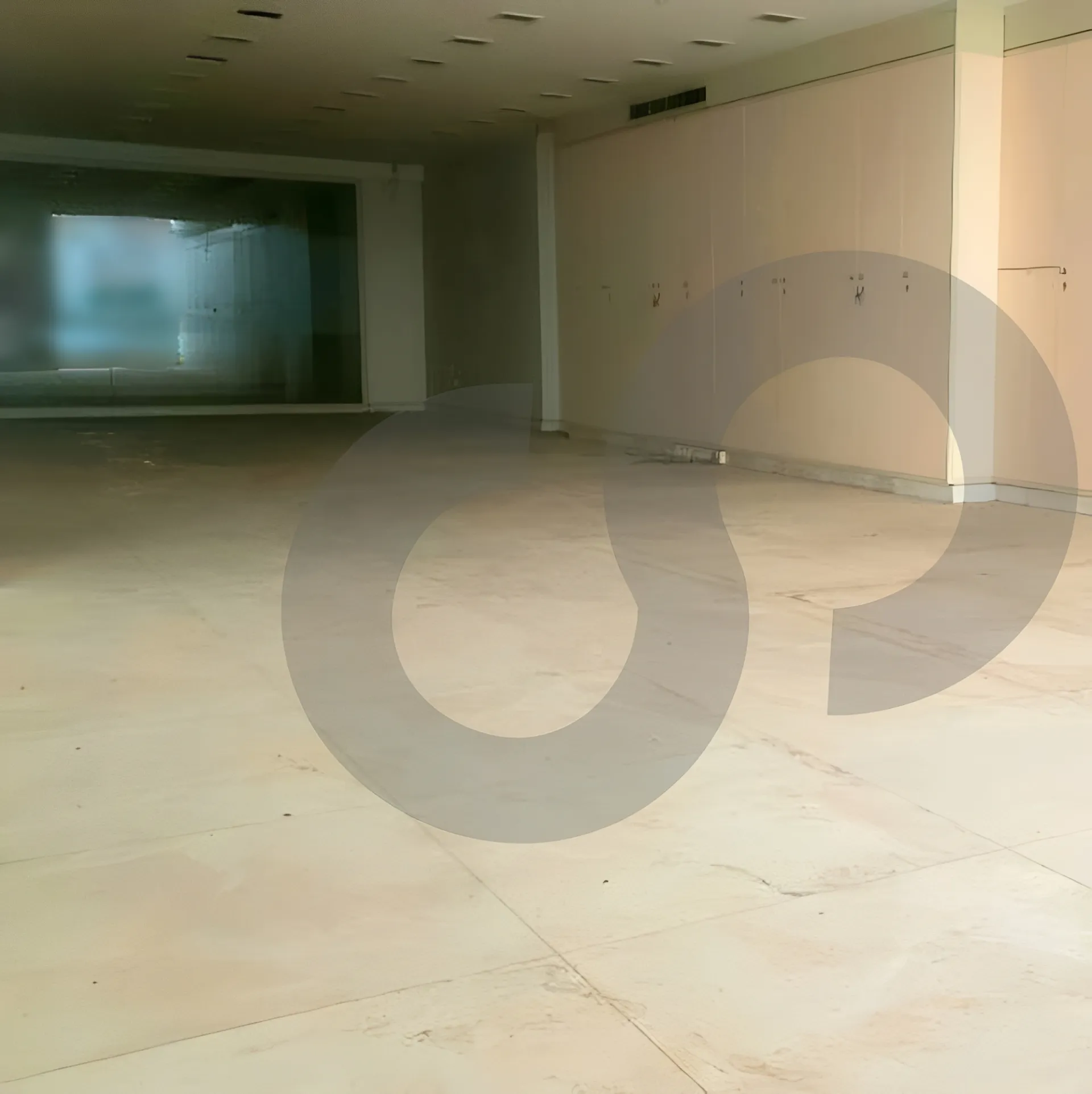 Building for rent in Awkar