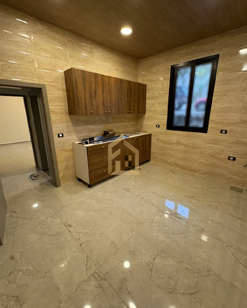 Apartment for rent in Aachqout, Lebanon - 2 bed, 2 bath