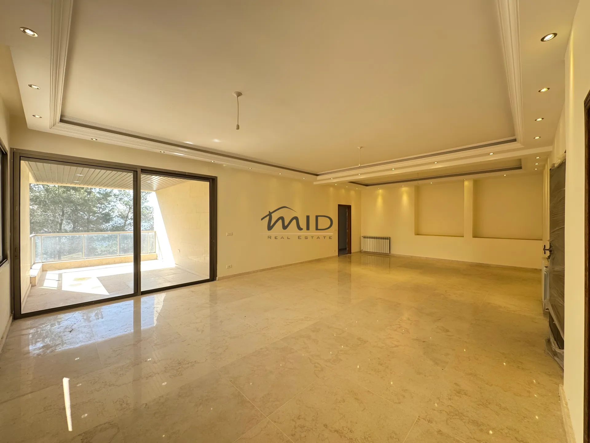 Residential in Rabweh, metn - 3 bed, 4.0 bath