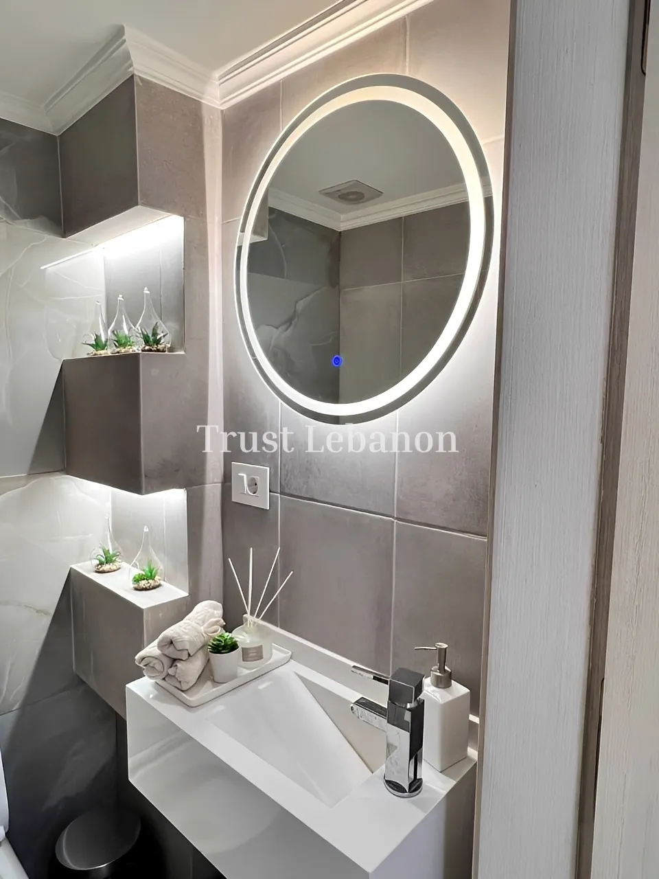 Apartment for sale in Corniche el Mazraa, Beirut, Lebanon