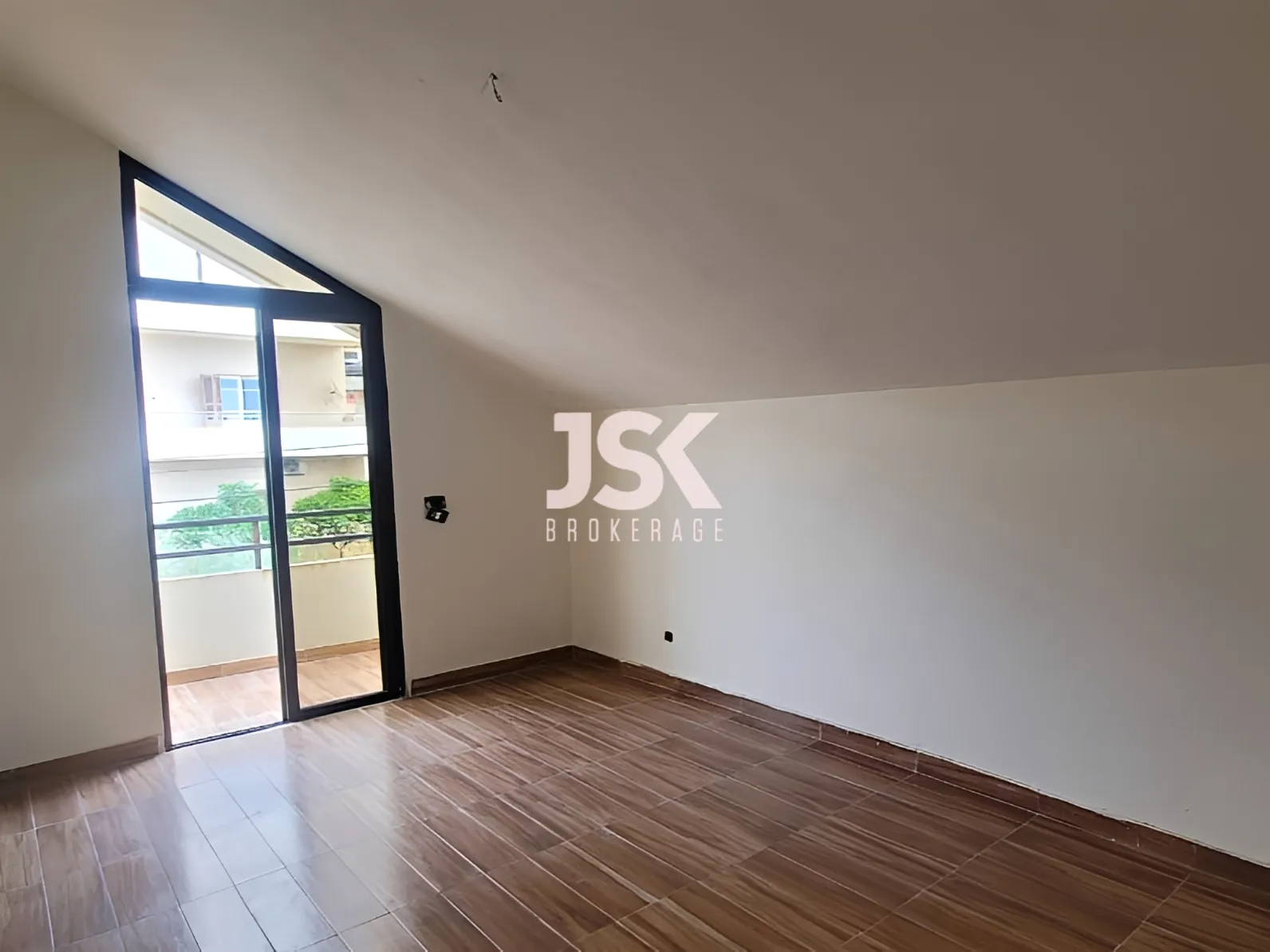 Duplex for Sale in Nahr Ibrahim