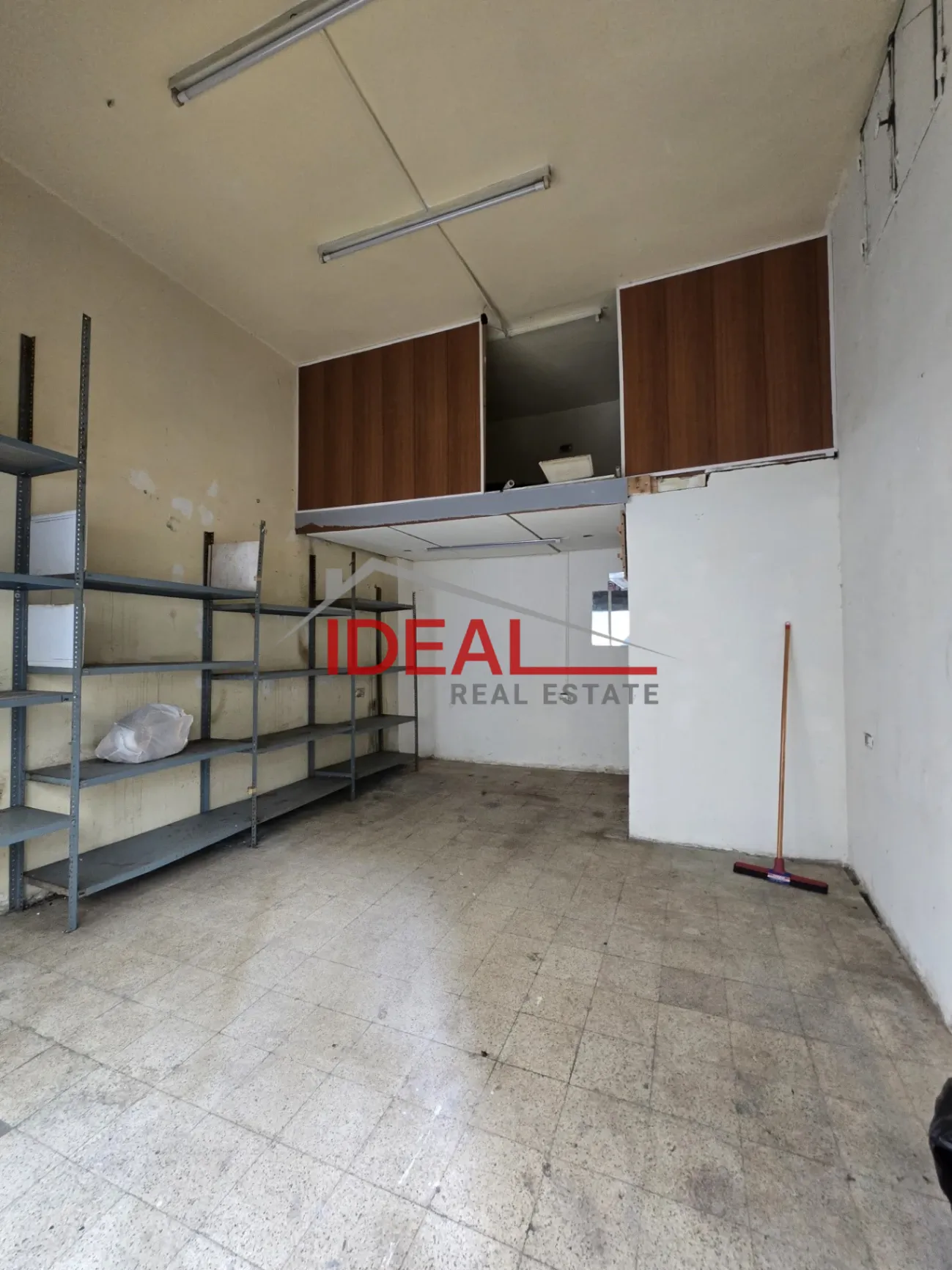 Shop for rent in Forn El Chebbak, Lebanon