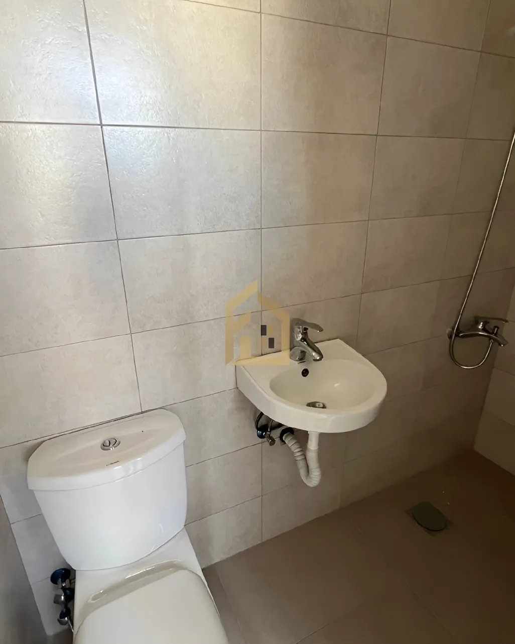 Apartment for sale in Sakiet El Janzeer, Bayrut, Lebanon - 3 bed, 3 bath
