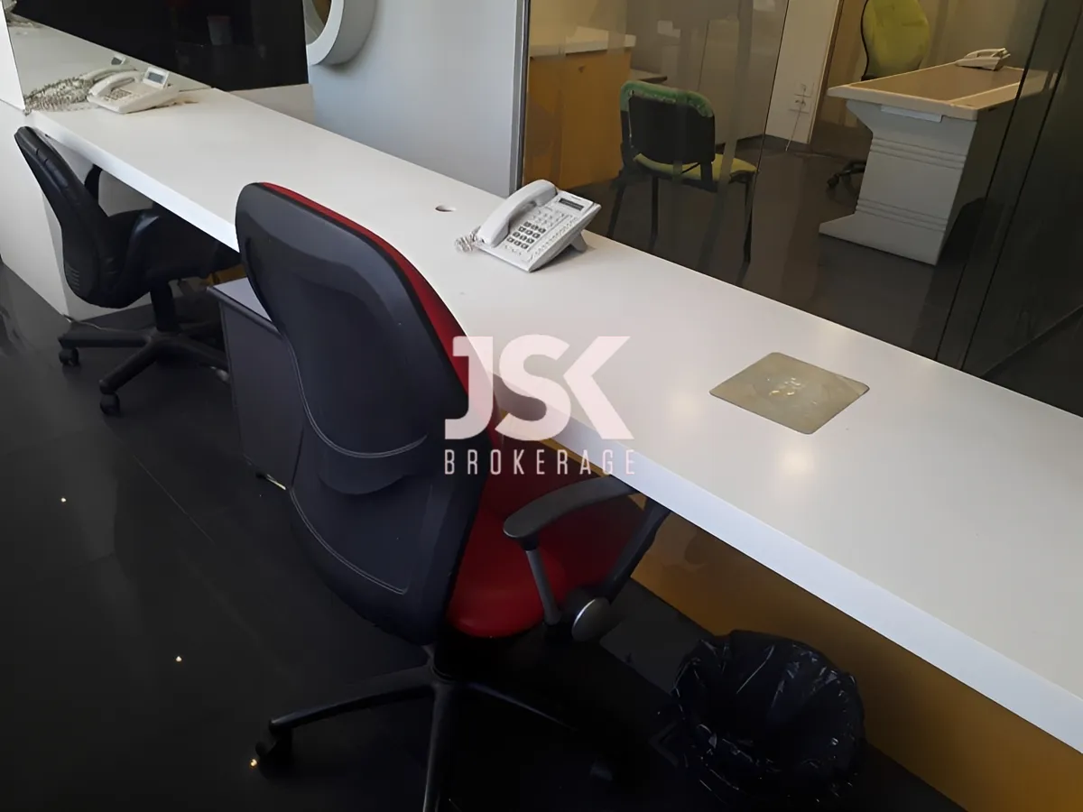 Office for rent in Daoura