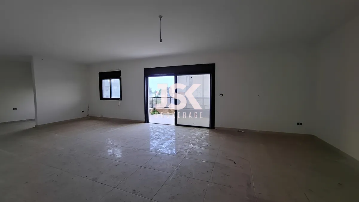 Apartment for Sale in Aamchit, Lebanon - 3 bed, 3 bath