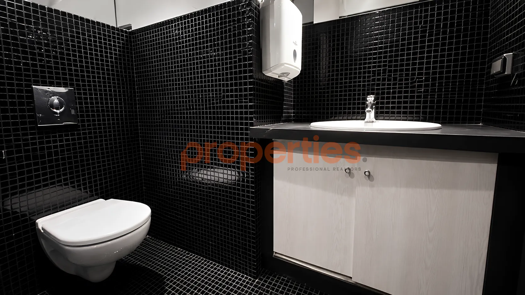 Shop for Rent in Ramlet El Baida
