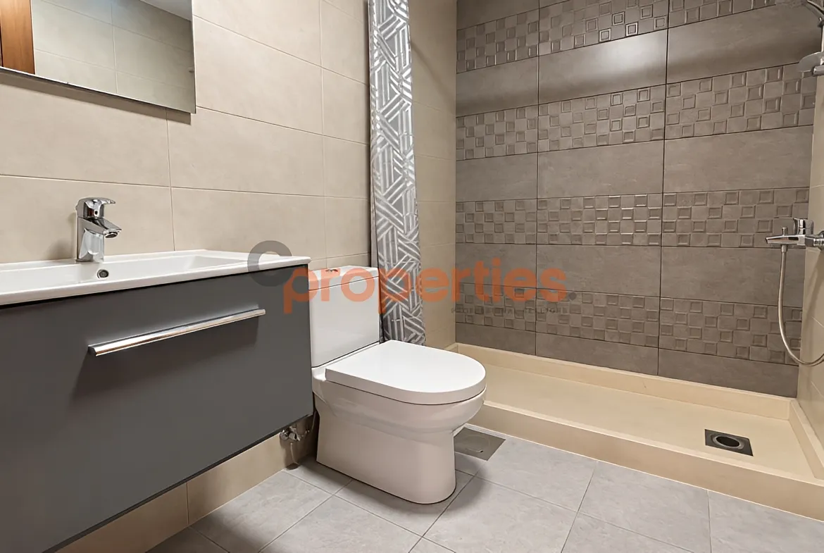 Apartment for Sale in Spears