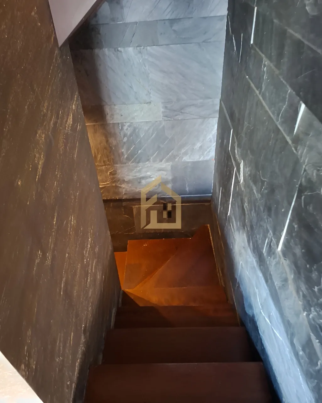 Shop for rent in Jal El Dib, Lebanon