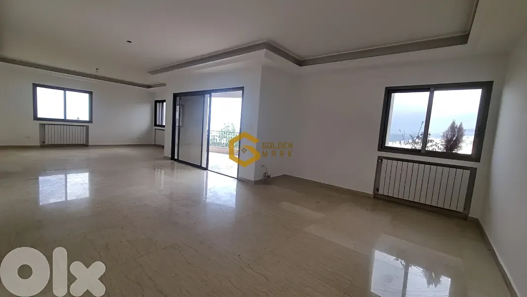 Apartment for Sale in Qornet El Hamra - 3 bed, 4 bath