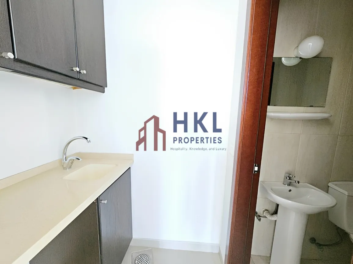 Office for rent in Saifi Village