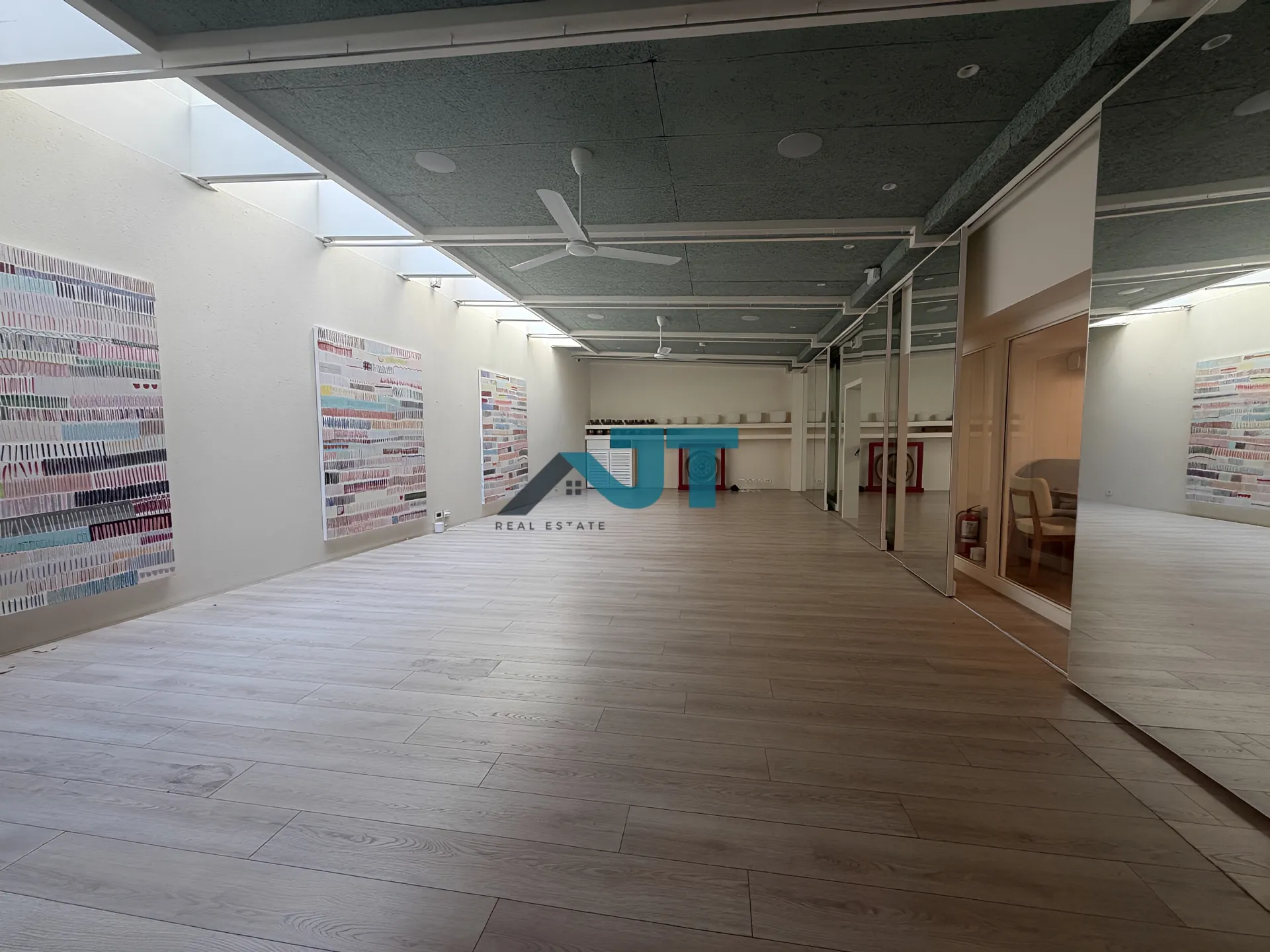 Restaurant for rent in Mar Mikhael
